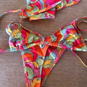 Groovy sold out Kulani Kinis